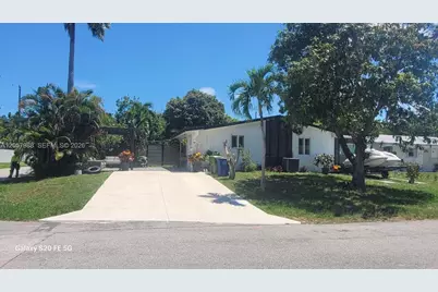 701 SW 4th Ct, Hallandale Beach, FL 33009 - Photo 2