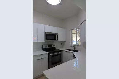 18340 NW 68th Ave #A, Hialeah, FL 33015 - Photo 4