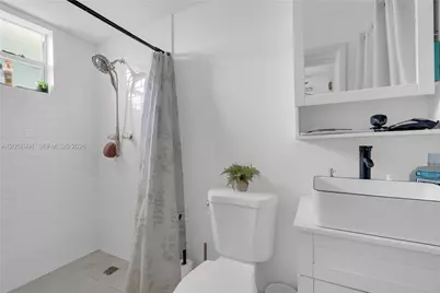 2204 SW 11th Ter, Miami, FL 33135 - Photo 26