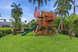 1204 S North Lake Dr, Hollywood, FL 33019 - Photo 10