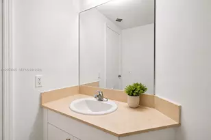 701 Brickell Key Blvd, Miami, FL 33131 - Photo 14