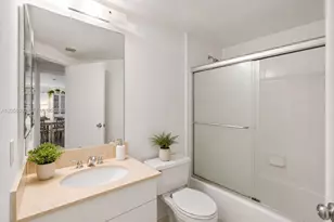 701 Brickell Key Blvd, Miami, FL 33131 - Photo 8