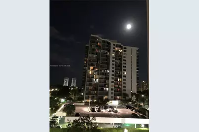 3301 N Country Club Dr #712, Aventura, FL 33180 - Photo 16