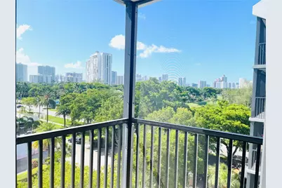3301 N Country Club Dr #712, Aventura, FL 33180 - Photo 12