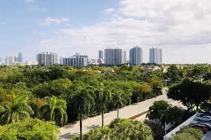 3301 N Country Club Dr, Aventura, FL 33180 - Photo 14