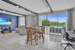 9177 Fontainebleau Blvd, Miami, FL 33172 - Photo 10
