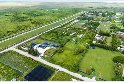166550 SW 209 St, Miami, FL 33187 - Photo 10