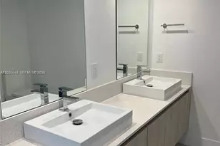 13800 Highland Dr, North Miami Beach, FL 33181 - Photo 8