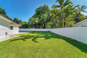 8820 SW 182nd Terrace, Palmetto Bay, FL 33157 - Photo 4