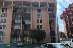 9688 Fontainebleau Blvd, Miami, FL 33172 - Photo 2