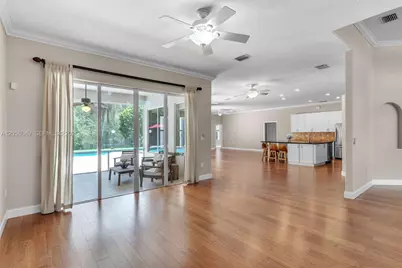 3140 Fairways Dr, Homestead, FL 33035 - Photo 4