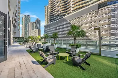 1010 Brickell Ave #1810, Miami, FL 33131 - Photo 22