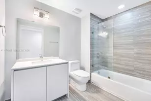 1010 Brickell Ave, Miami, FL 33131 - Photo 14