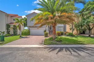 7565 NW 19th Dr, Pembroke Pines, FL 33024 - Photo 2