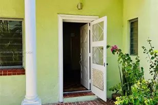 2830 Pine Tree Dr, Miami Beach, FL 33139 - Photo 2