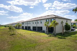 14275 Pine Lodge Ln, Other City - In The State Of Florida, FL 33913 - Photo 14