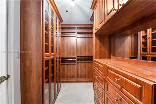 1000 S Pointe Dr, Miami Beach, FL 33139 - Photo 20