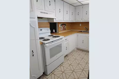 7705 Abbott Ave #304, Miami Beach, FL 33141 - Photo 14