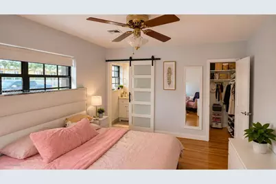 565 NE 179th Dr, North Miami Beach, FL 33162 - Photo 14