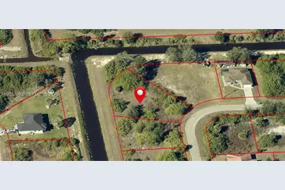 608 Chemstrand St E, Other City - In The State Of Florida, FL 33974 - Photo 2