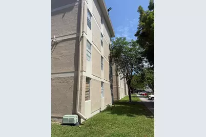 1875 W 56th St #109, Hialeah, FL 33012 - Photo 8