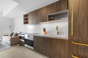 159 NE 6th St, Miami, FL 33132 - Photo 8