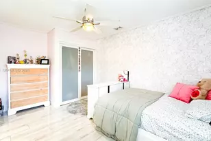 18795 NW 24th Ct, Pembroke Pines, FL 33029 - Photo 14