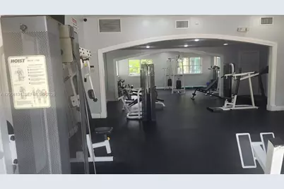 8290 Lake Dr #405, Doral, FL 33166 - Photo 22