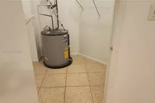 8290 Lake Dr, Doral, FL 33166 - Photo 10