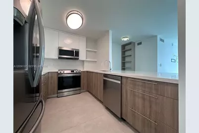 100 Bayview Dr #317, Sunny Isles Beach, FL 33160 - Photo 2
