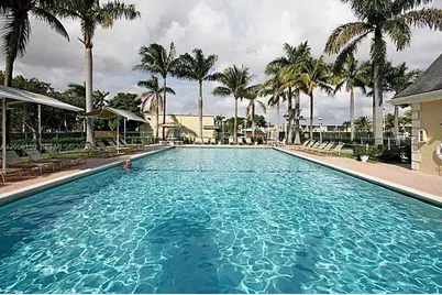 2200 NE 7th St, Hallandale Beach, FL 33009 - Photo 16