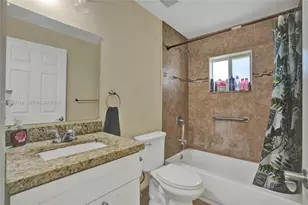 2820 NW 4th St, Pompano Beach, FL 33069 - Photo 10