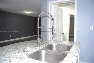 2803 N Oakland Forest Dr, Oakland Park, FL 33309 - Photo 8