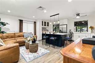 2083 Montpeliar, Weston, FL 33326 - Photo 4