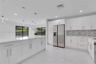 6940 NW 6th St, Plantation, FL 33317 - Photo 6