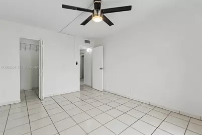 1825 W 44th Pl #509, Hialeah, FL 33012 - Photo 36