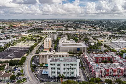 1825 W 44th Pl #509, Hialeah, FL 33012 - Photo 8
