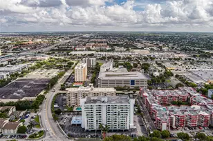 1825 W 44th Pl, Hialeah, FL 33012 - Photo 8