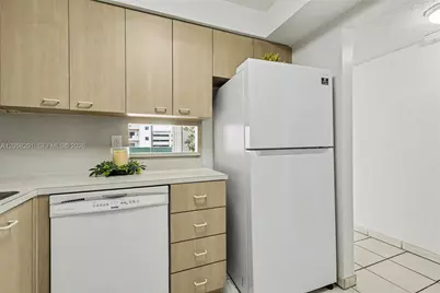 1825 W 44th Pl #509, Hialeah, FL 33012 - Photo 16