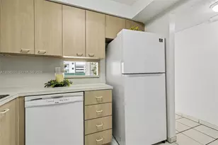 1825 W 44th Pl, Hialeah, FL 33012 - Photo 16