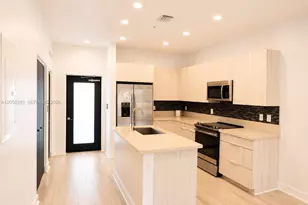4740 NW 84th Ct, Doral, FL 33166 - Photo 6