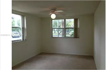 8343 Lake Dr #101, Doral, FL 33166 - Photo 6