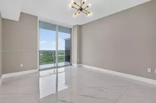 16385 Biscayne Blvd, North Miami Beach, FL 33160 - Photo 10