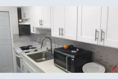 1019 NE 17th Ter #1, Fort Lauderdale, FL 33304 - Photo 4