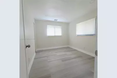 601 NE 1st St, Pompano Beach, FL 33060 - Photo 6