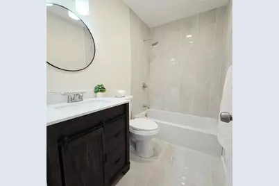 601 NE 1st St, Pompano Beach, FL 33060 - Photo 8