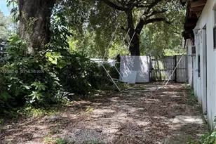 107 Edmund Rd, West Park, FL 33023 - Photo 18