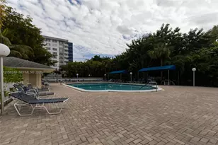 4400 Hillcrest Dr, Hollywood, FL 33021 - Photo 16