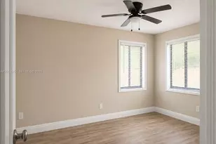 3208 Beacon St, Pompano Beach, FL 33062 - Photo 4