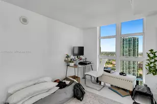 41 SE 5th St, Miami, FL 33131 - Photo 20